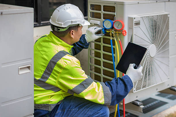Professional Ac Installation technician working in Cedar Park, TX